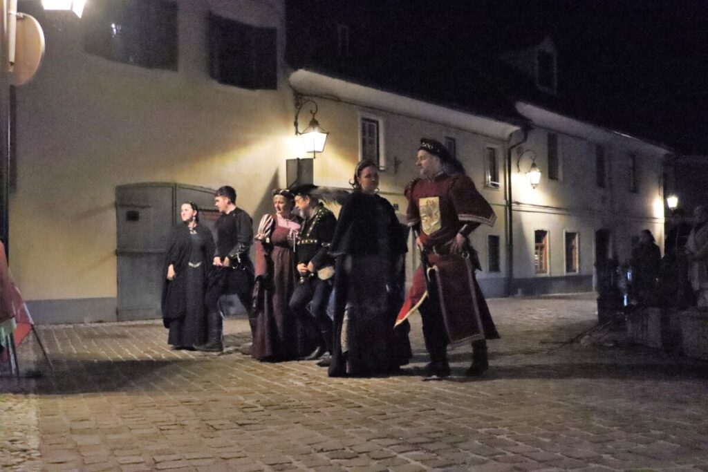 srednjeveška večerja