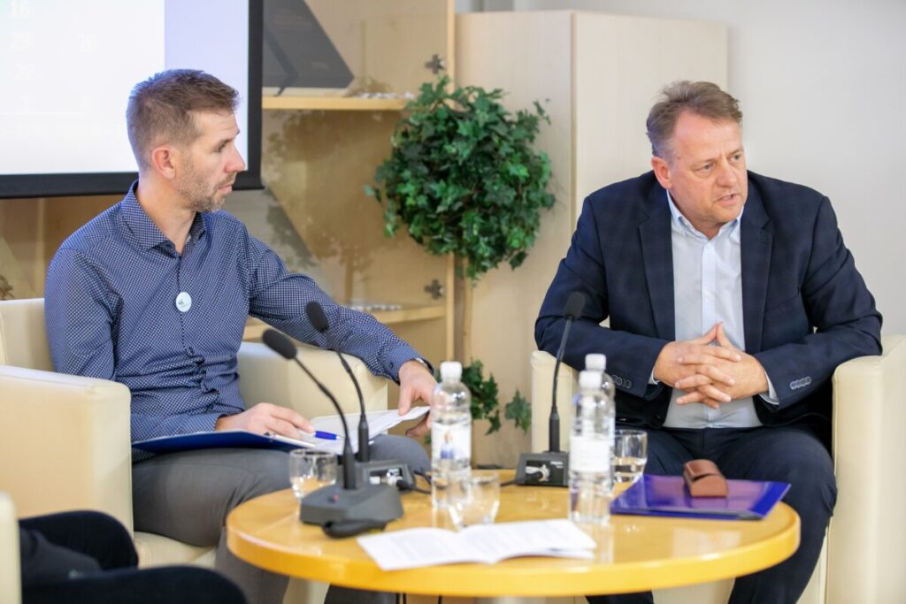Okrogla miza Transparentnost in korupcija, Knjižnica Domžale, november 2022