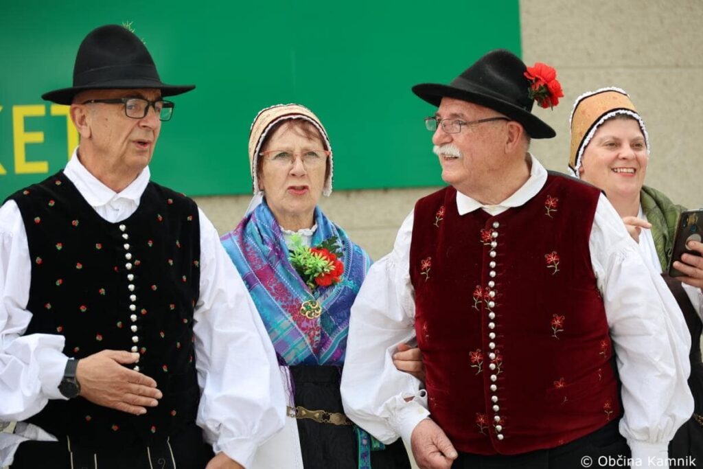Čebela velikanka
