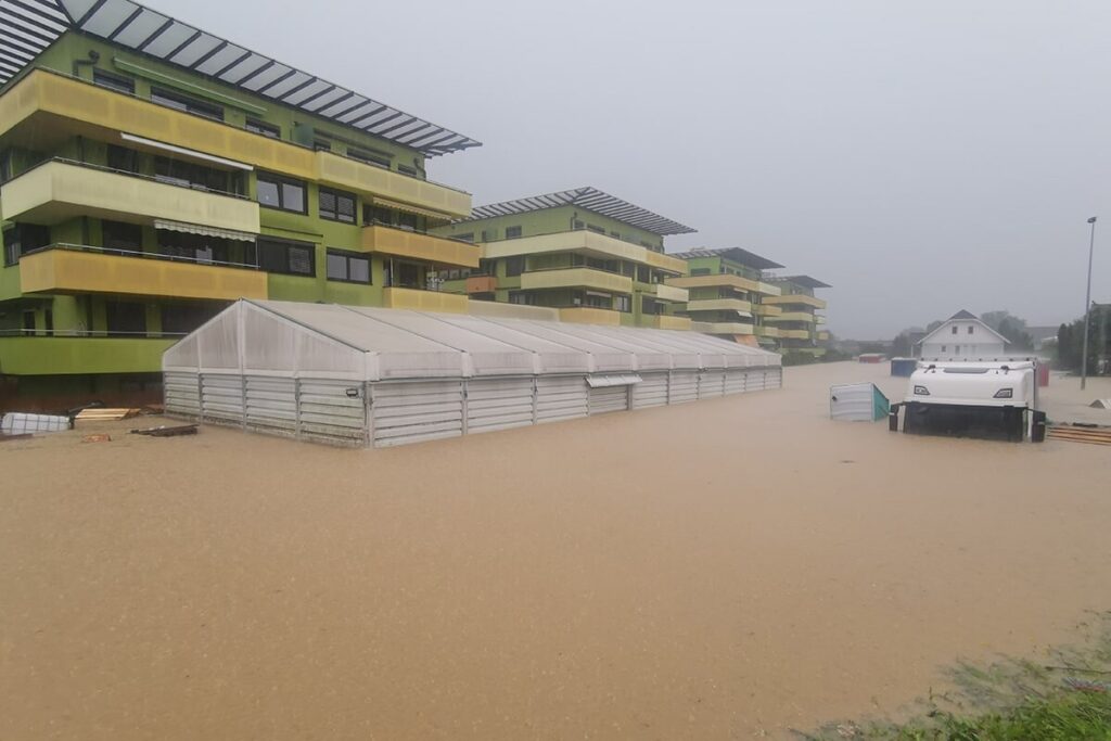 Komenda poplave