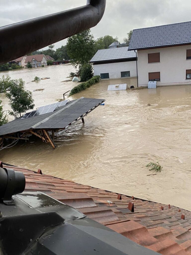 Komenda poplave