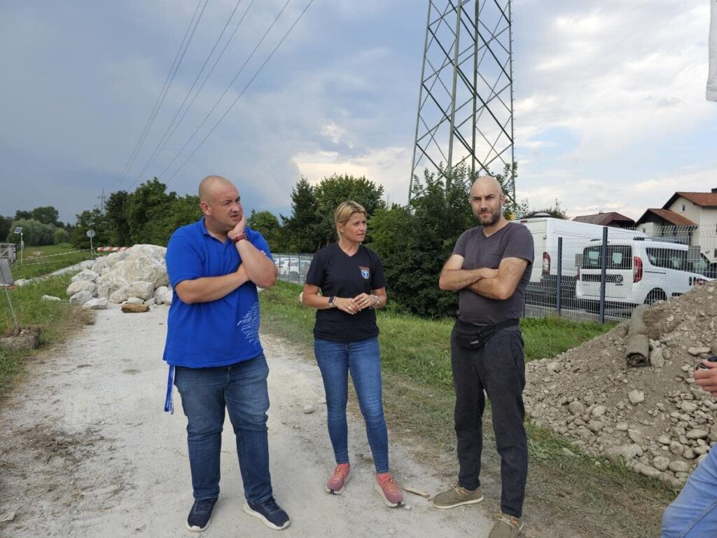 Predstavniki Obcine Domžale na ogledu odprtih delovišc_arhiv Obcine Domžale-min