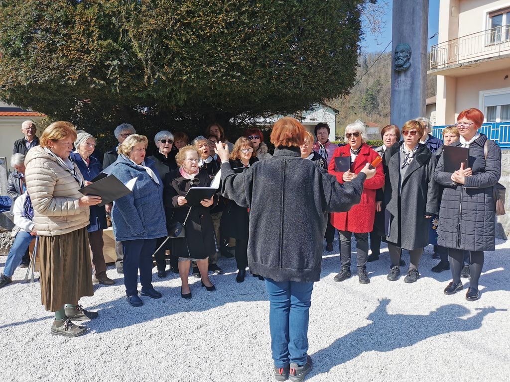 Mengeš 70. obletnica upokojenci