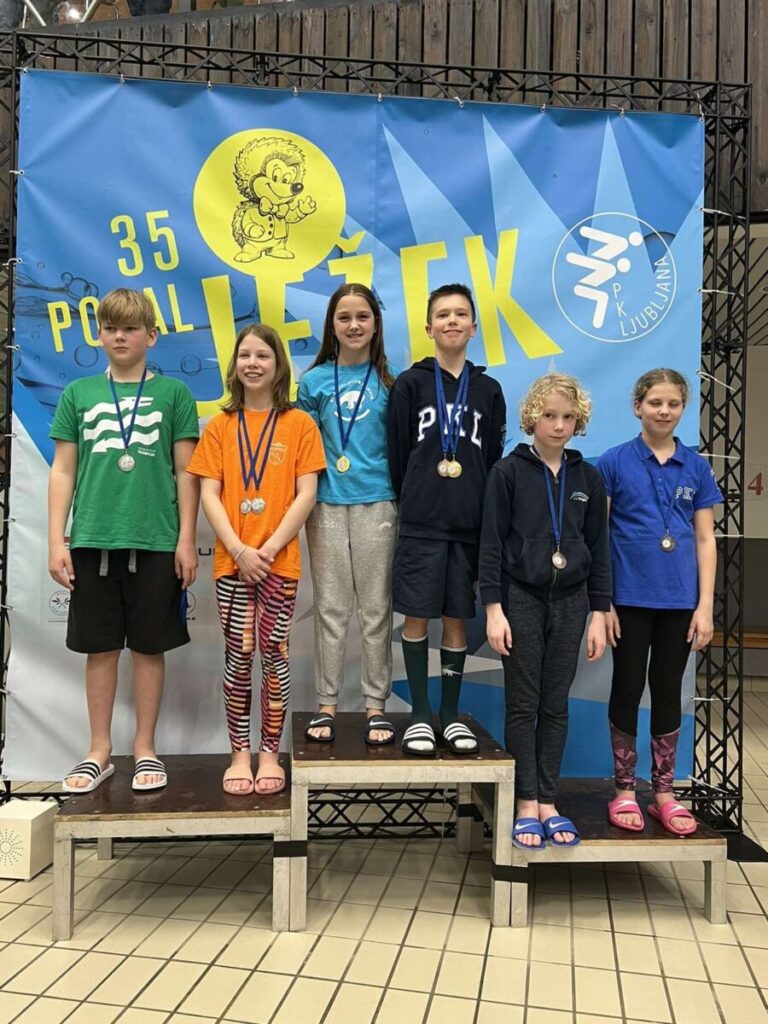 Plavalni klub Calcit Kamnik, pokal Ježek