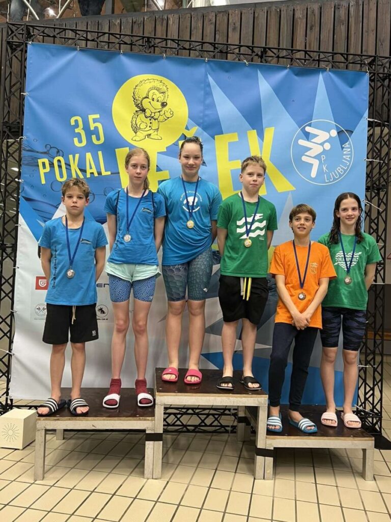 Plavalni klub Calcit Kamnik, pokal Ježek