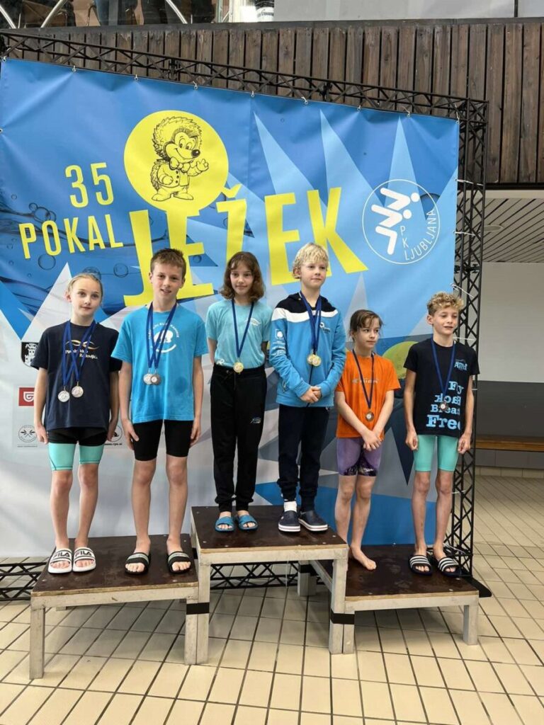 Plavalni klub Calcit Kamnik, pokal Ježek