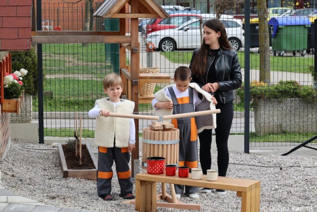 0Carobne zgodbe slovenskih vasi