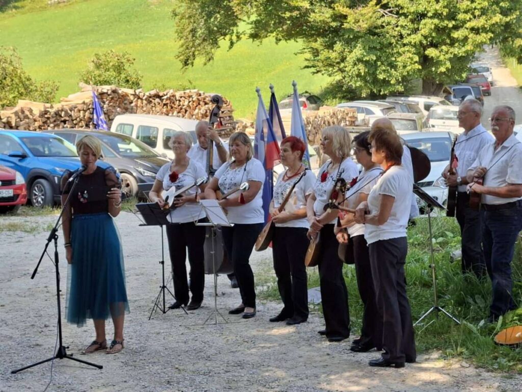 Slope, Spominska slovesnost in krajevni praznik KS Motnik in KS Špitalič
