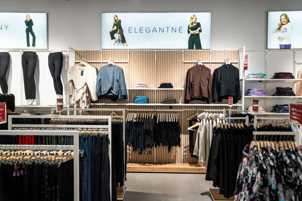 Lelosi odprtje Bratislava, Slovaška