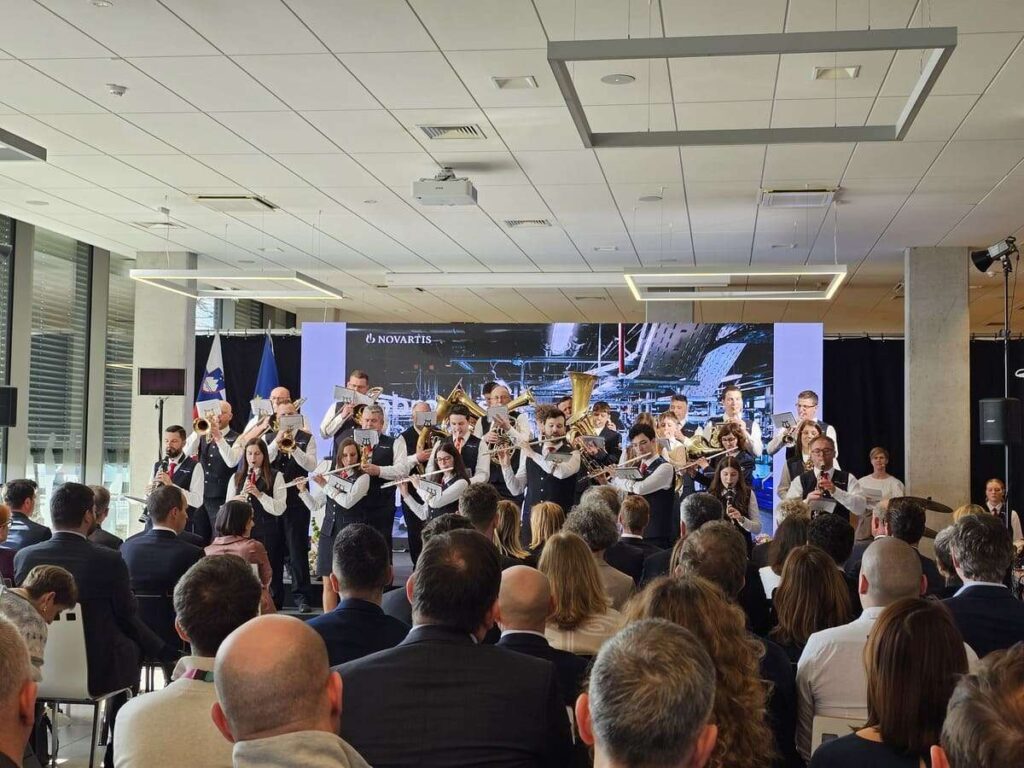 nov večnamenski proizvodni obrat v Novartisu v Mengšu