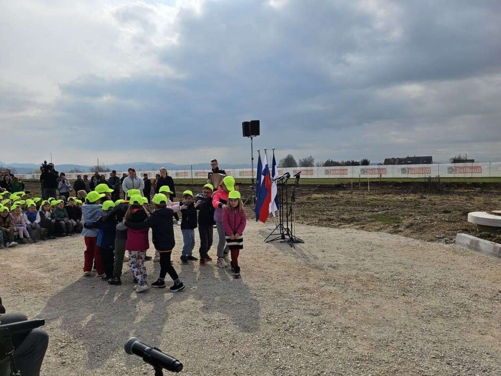 Postavitev temeljnega kamna, Vrtec Iskrica Mengeš, marec 2026