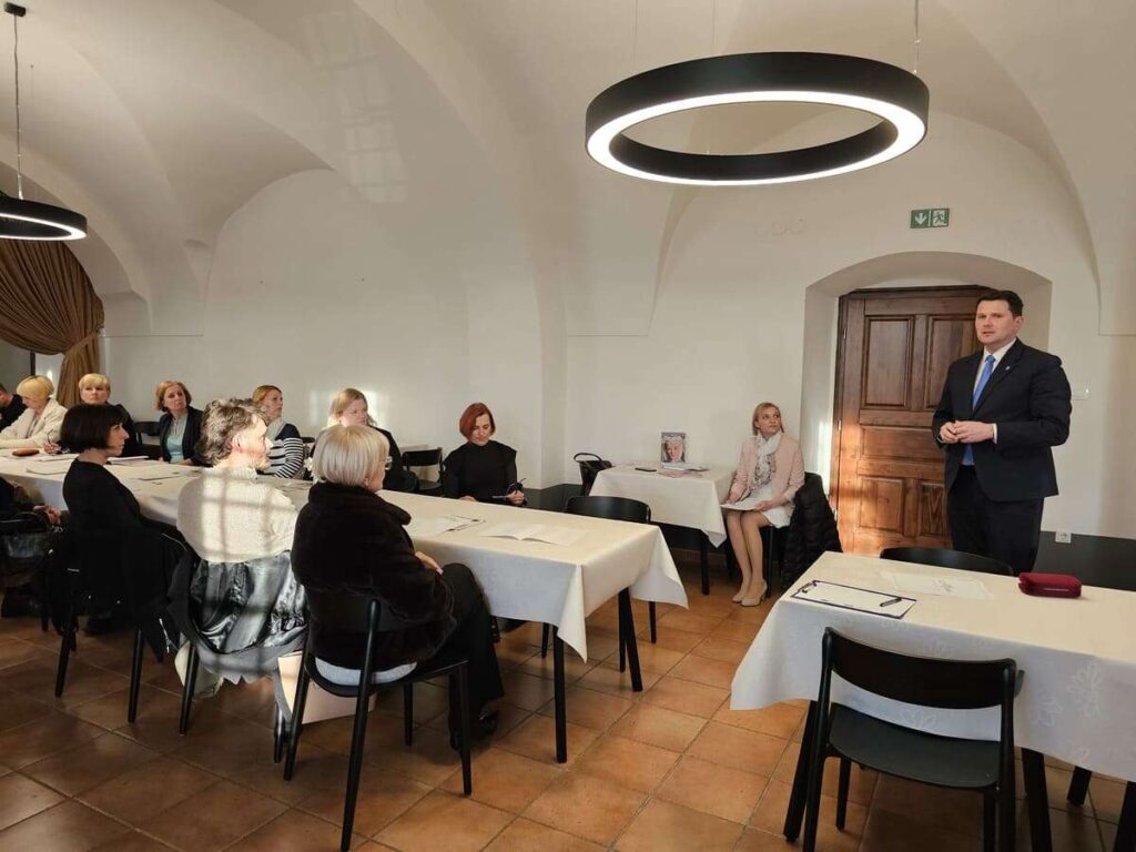 Dišave samostanske kuhinje, Samostan Mekinje, jedilnica, kuhinja in nunski sobi, marec 2026