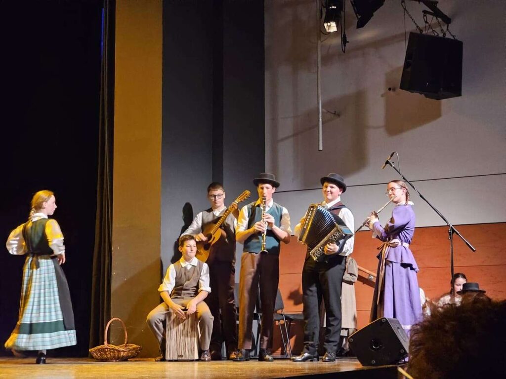 OŠ Marije Vere Kamnik, 40-letnica samostojne šole