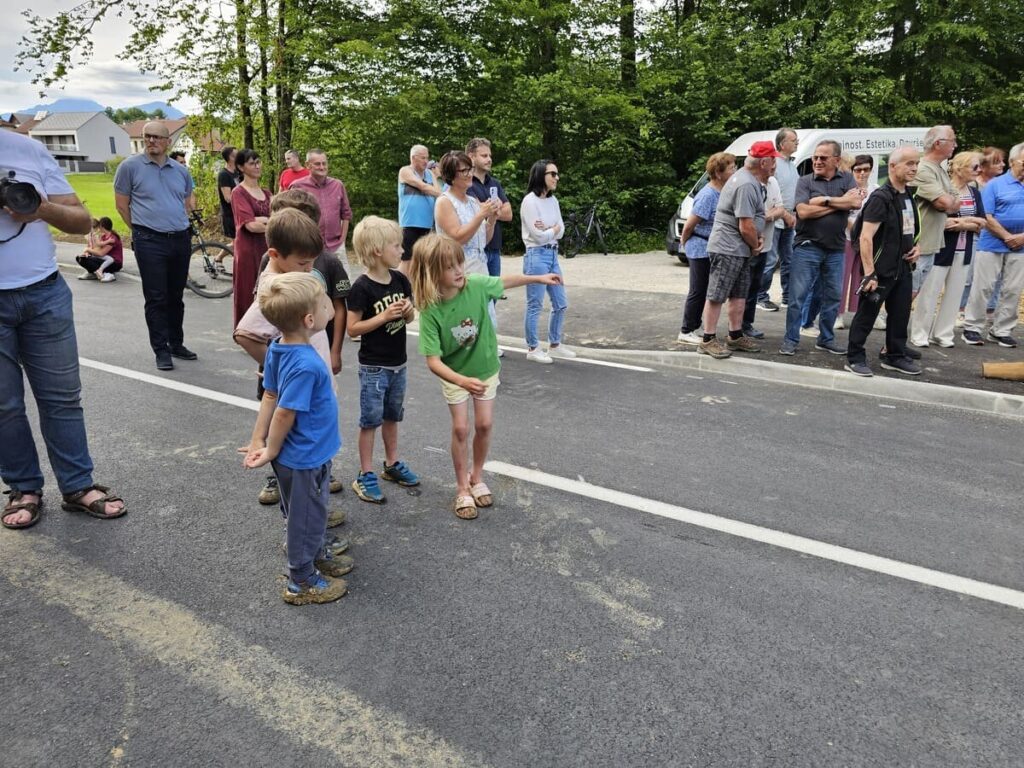 povezovalna cesta med Mostami in Goro ter most čez Tunjščico, odprtje, Komenda