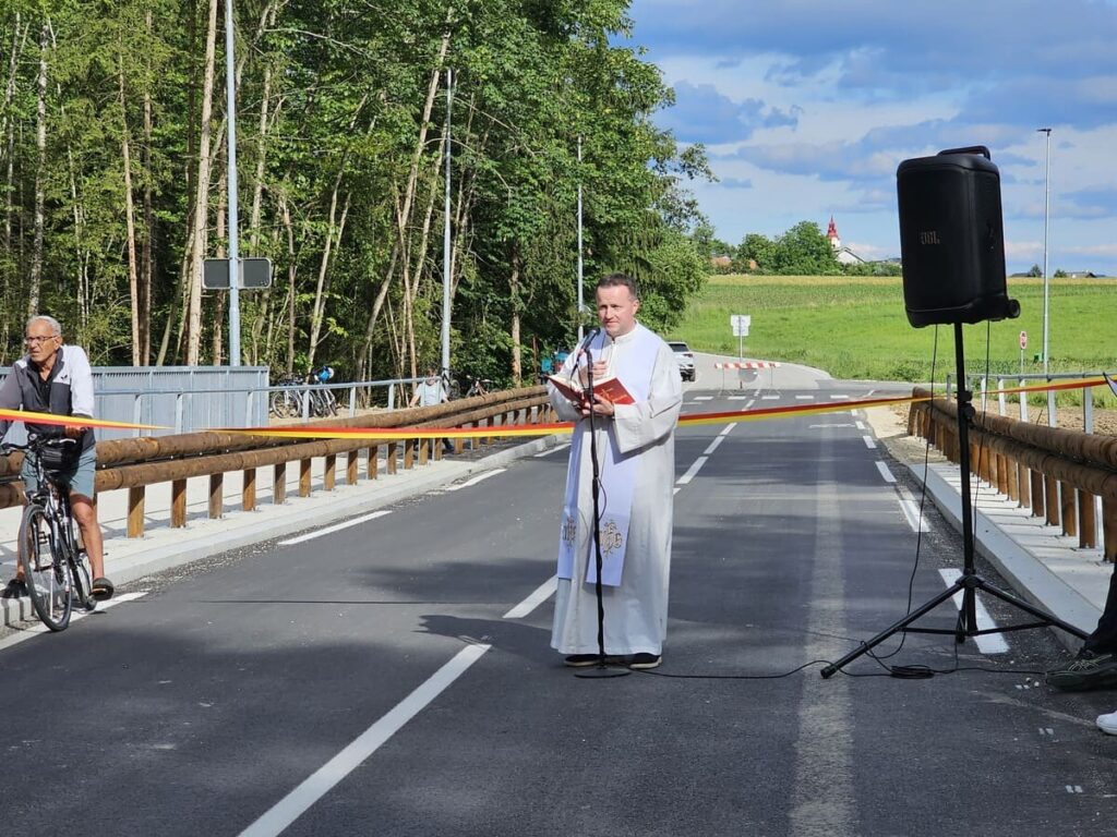 povezovalna cesta med Mostami in Goro ter most čez Tunjščico, odprtje, Komenda